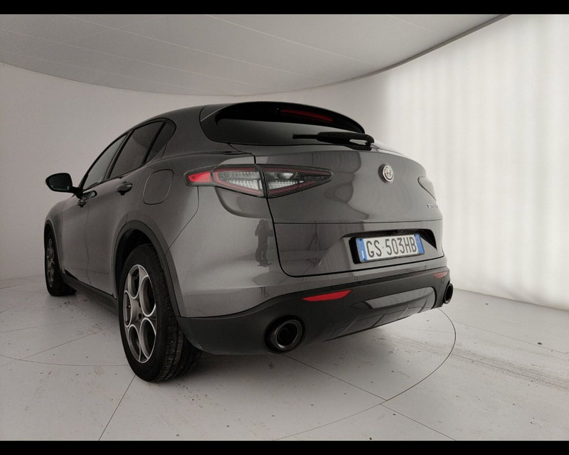 Alfa Romeo Stelvio usata a Caserta (9)