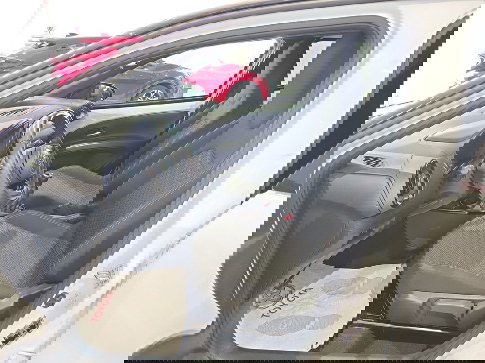 Toyota Aygo X usata a Catania (9)