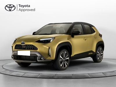 Toyota Yaris Cross 1.5 Hybrid 5p. E-CVT AWD-i Premiere del 2021 usata a Latina