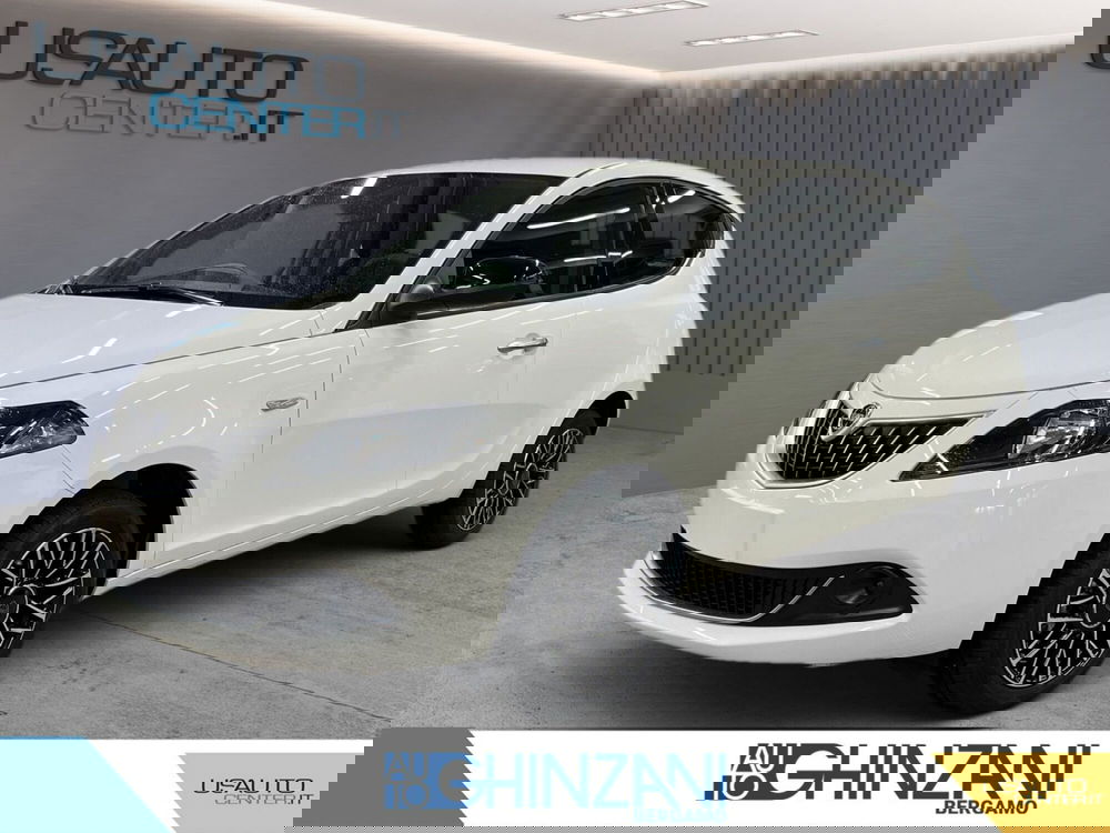 Lancia Ypsilon nuova a Bergamo