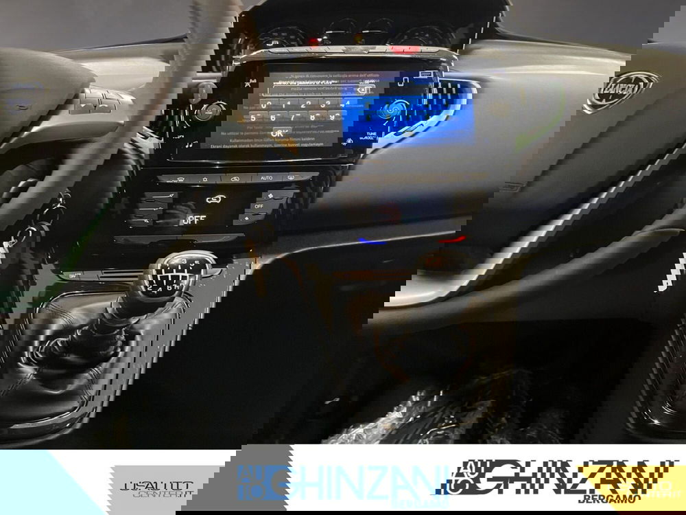 Lancia Ypsilon nuova a Bergamo (11)