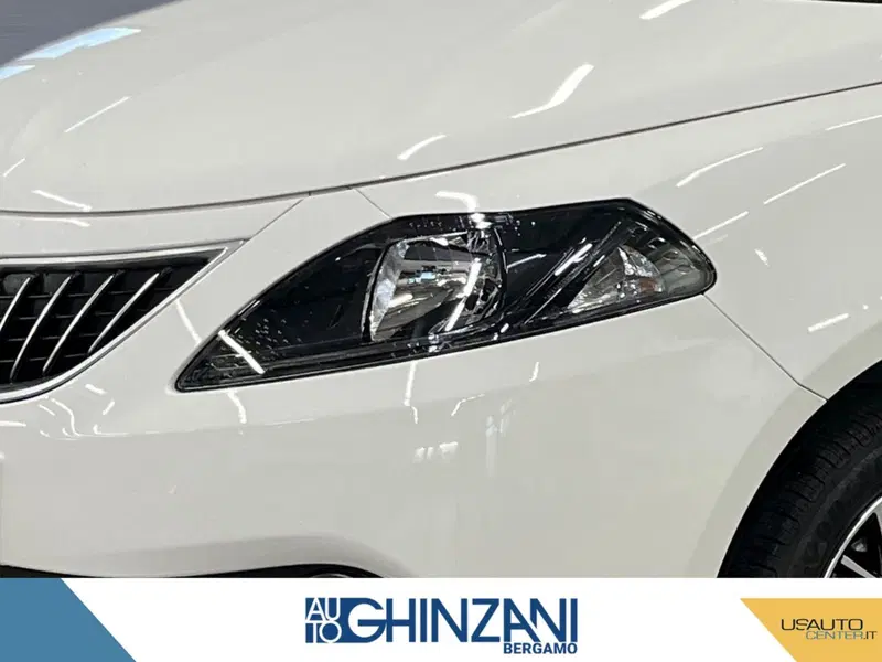 Lancia Ypsilon nuova a Bergamo (14)