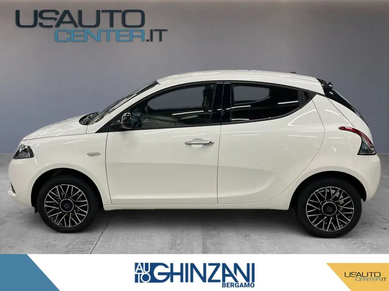 Lancia Ypsilon nuova a Bergamo (4)