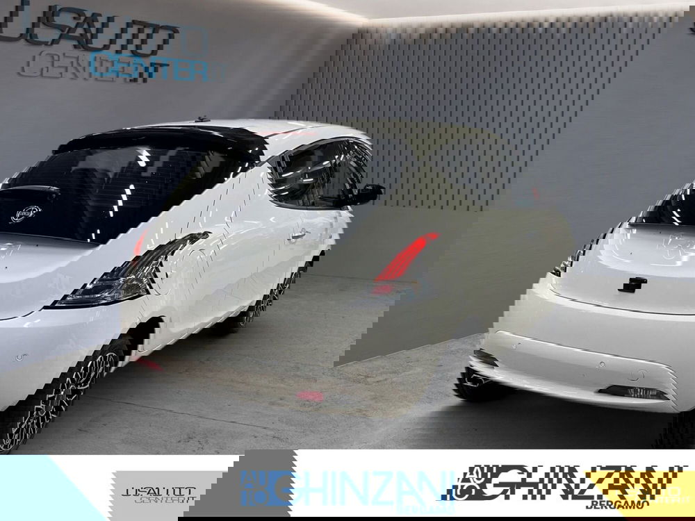 Lancia Ypsilon nuova a Bergamo (5)