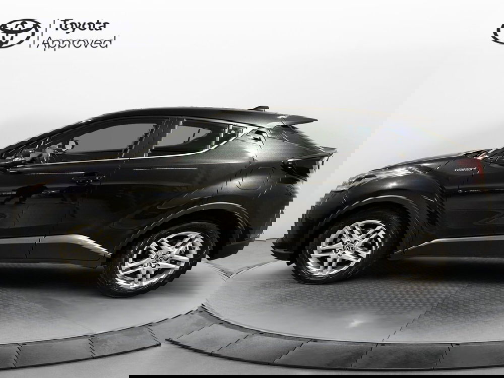 Toyota Toyota C-HR usata a Milano (3)