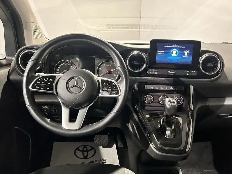 Mercedes-Benz Classe T usata a Milano (10)