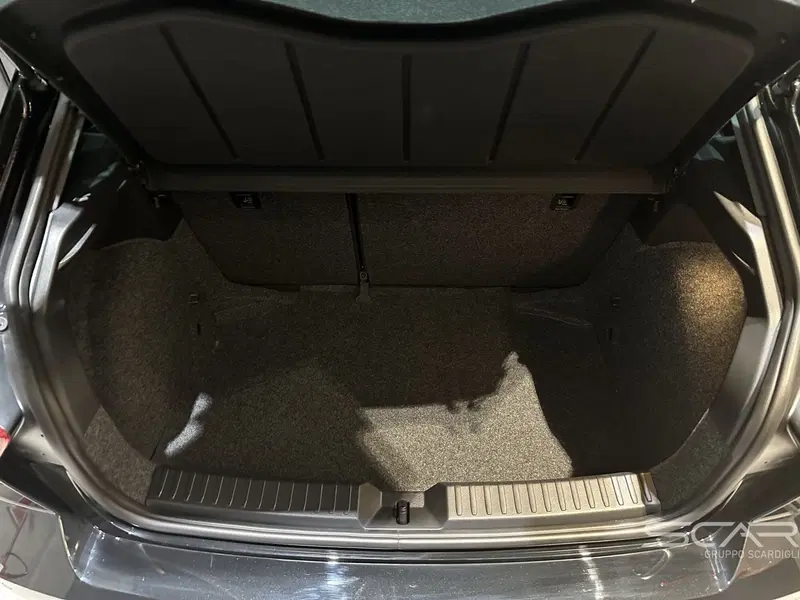 SEAT Ibiza nuova a Livorno (5)