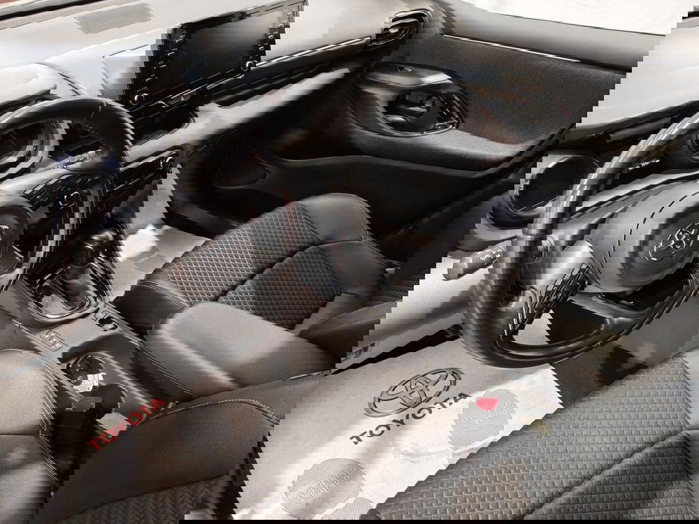 Toyota Yaris usata a Roma (12)