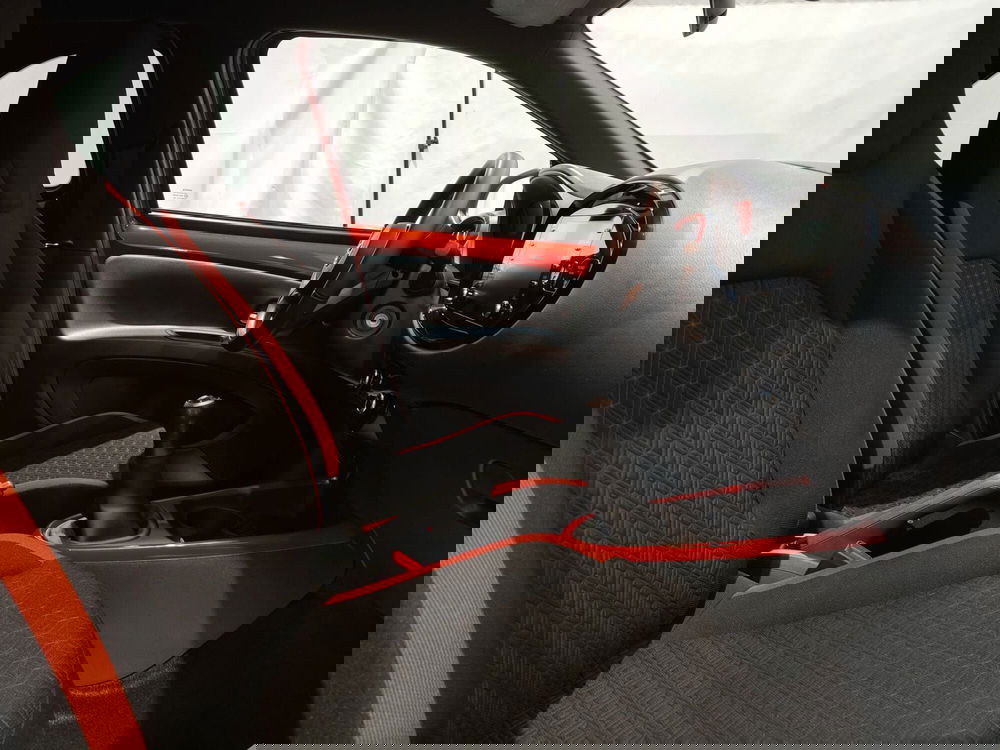 Toyota Aygo X usata a Roma (6)