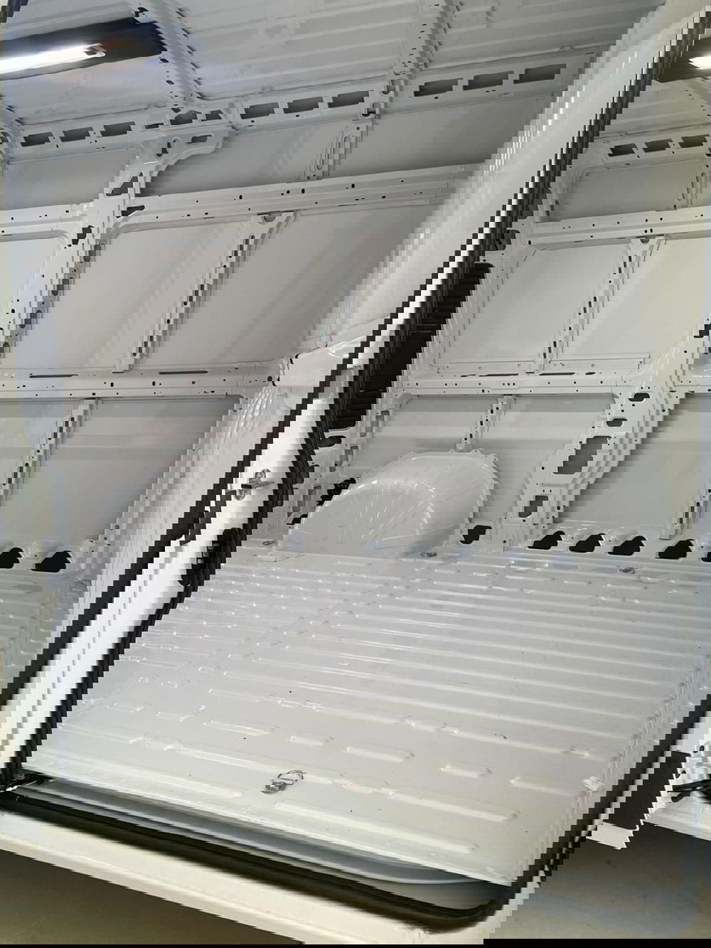 Fiat e-Ducato Furgone nuova a Reggio Emilia (15)