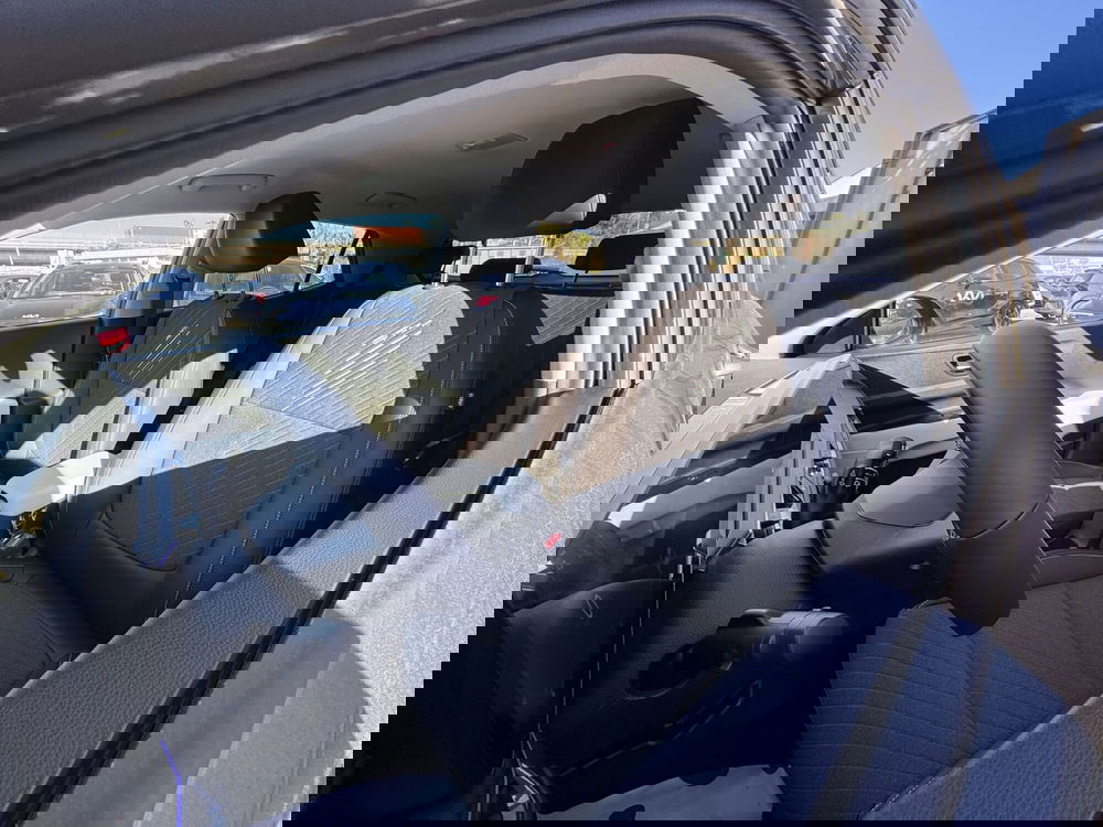 Kia Stonic nuova a La Spezia (10)