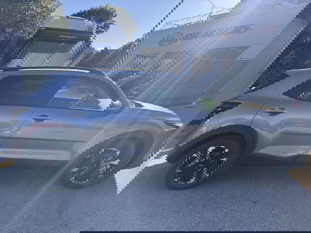 Kia Stonic nuova a La Spezia (8)