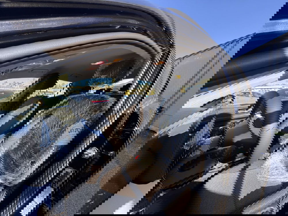 Kia Stonic nuova a La Spezia (10)