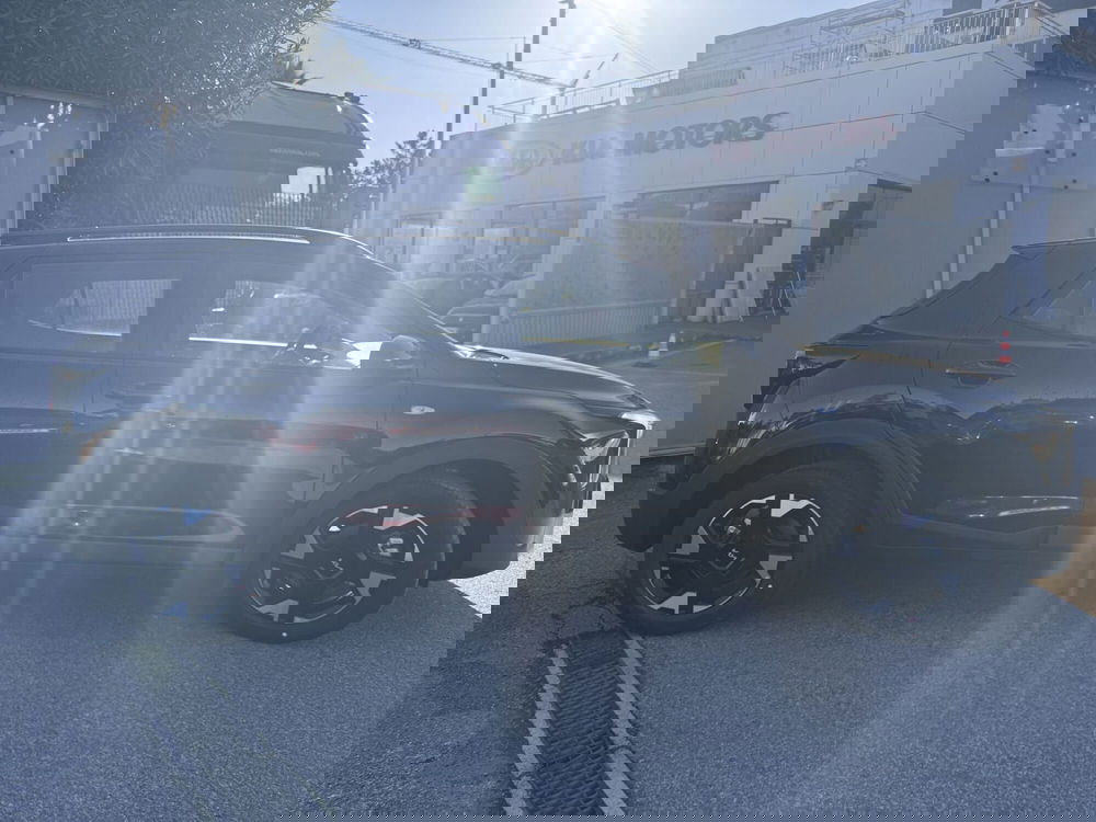 Kia Stonic nuova a La Spezia (8)