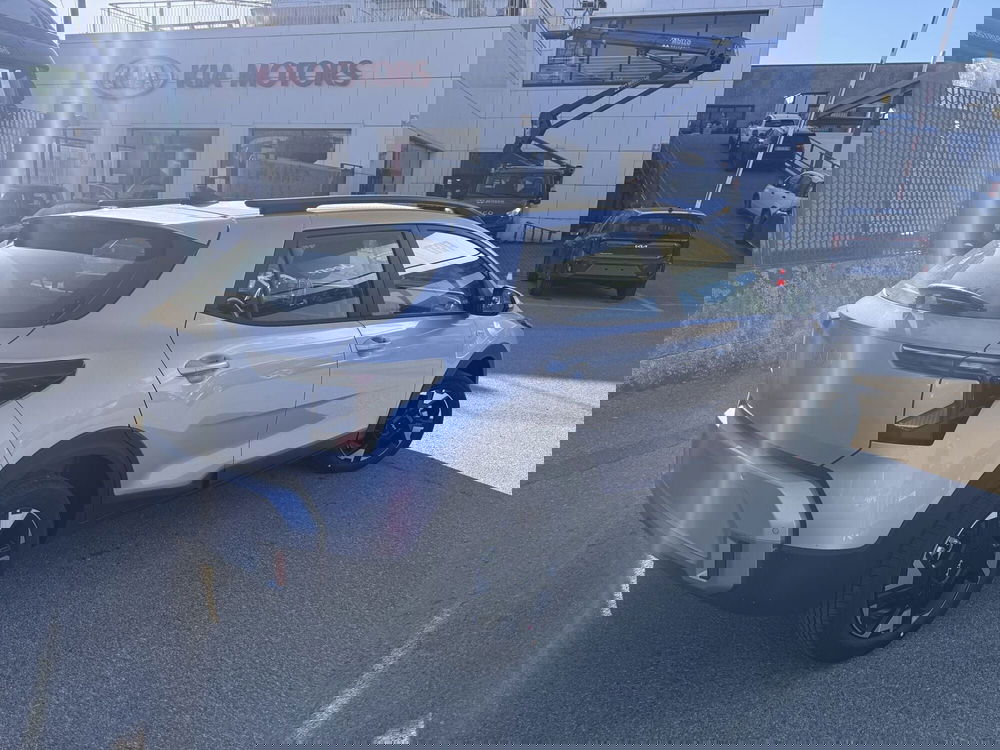 Kia Stonic nuova a La Spezia (7)