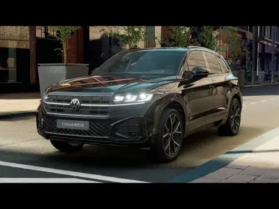 Volkswagen Touareg 3.0 V6 tdi scr R-Line 231cv auto nuova a Livorno
