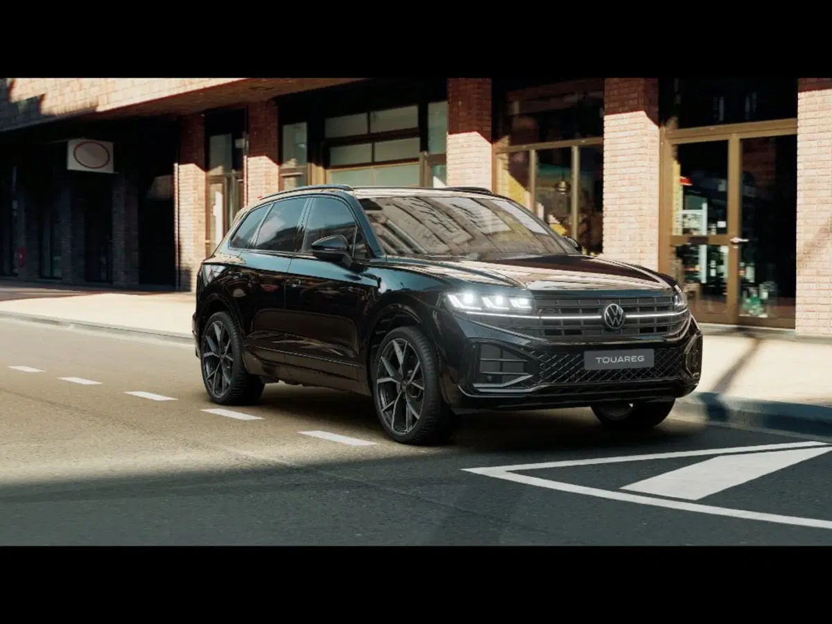 Volkswagen Touareg nuova a Livorno (4)