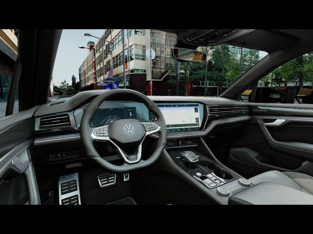 Volkswagen Touareg nuova a Livorno (6)