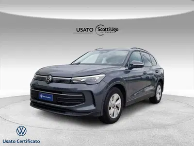 Volkswagen Tiguan 2.0 tdi Life 150cv dsg del 2024 usata a Cascina