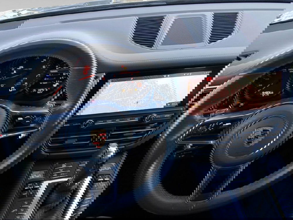 Porsche Macan usata a Pisa (9)