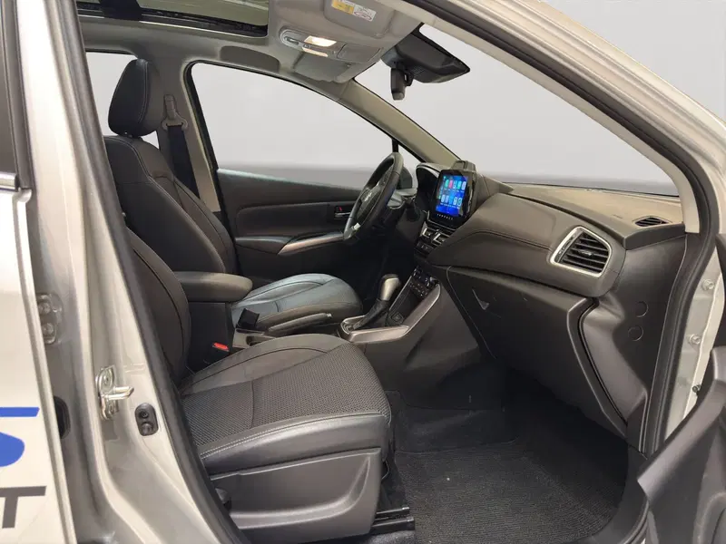 Suzuki S-Cross usata a Latina (10)
