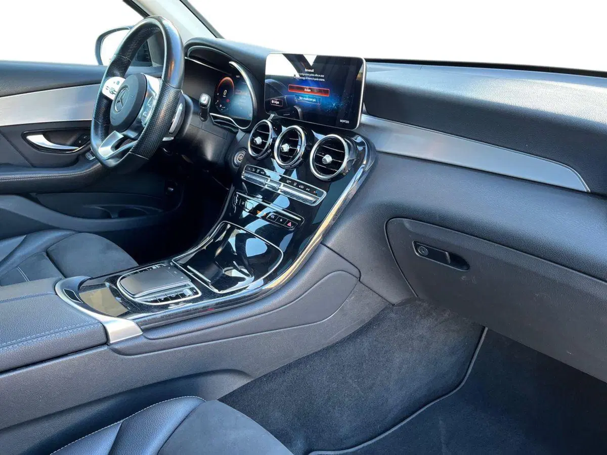 Mercedes-Benz GLC Coupé usata a Bari (15)