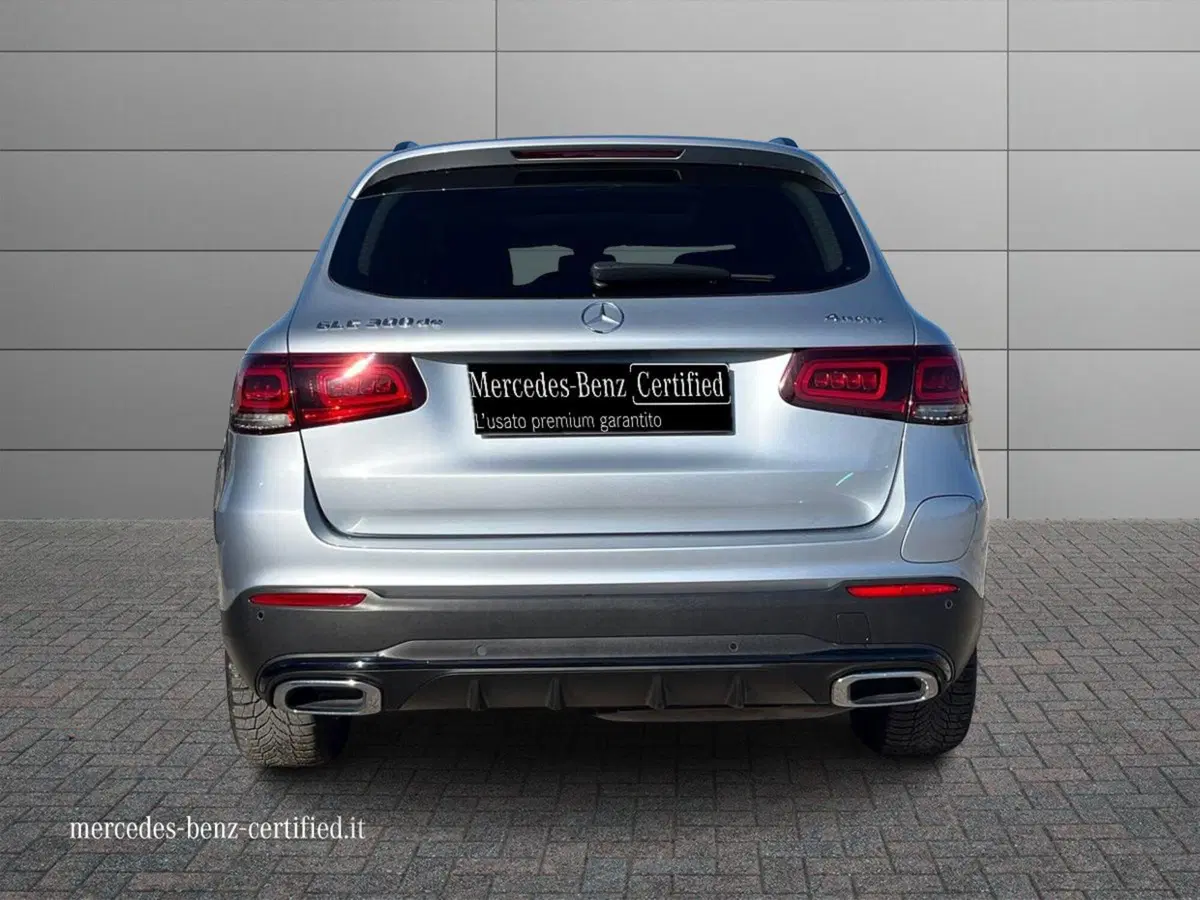 Mercedes-Benz GLC Coupé usata a Bari (4)