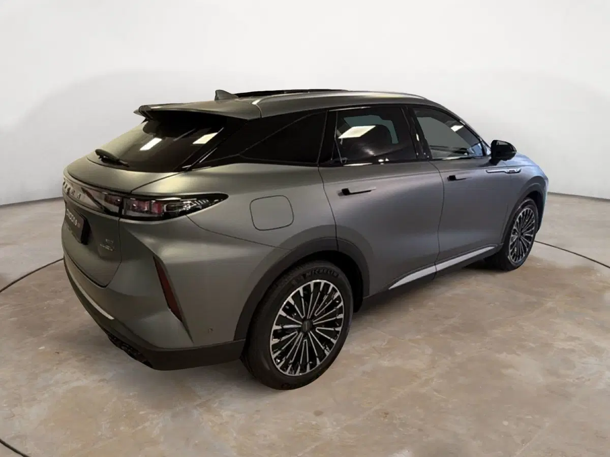 Omoda Omoda 9 SHS-P nuova a Vercelli (6)