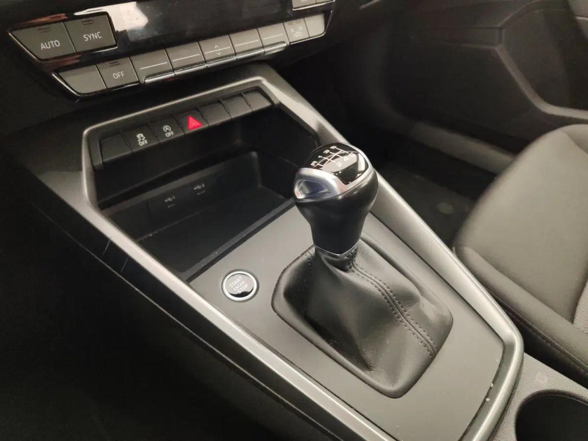 Audi A3 Sportback usata a Massa-Carrara (11)