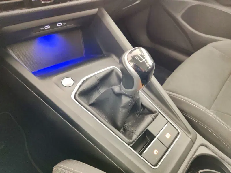 Volkswagen Golf usata a Massa-Carrara (11)