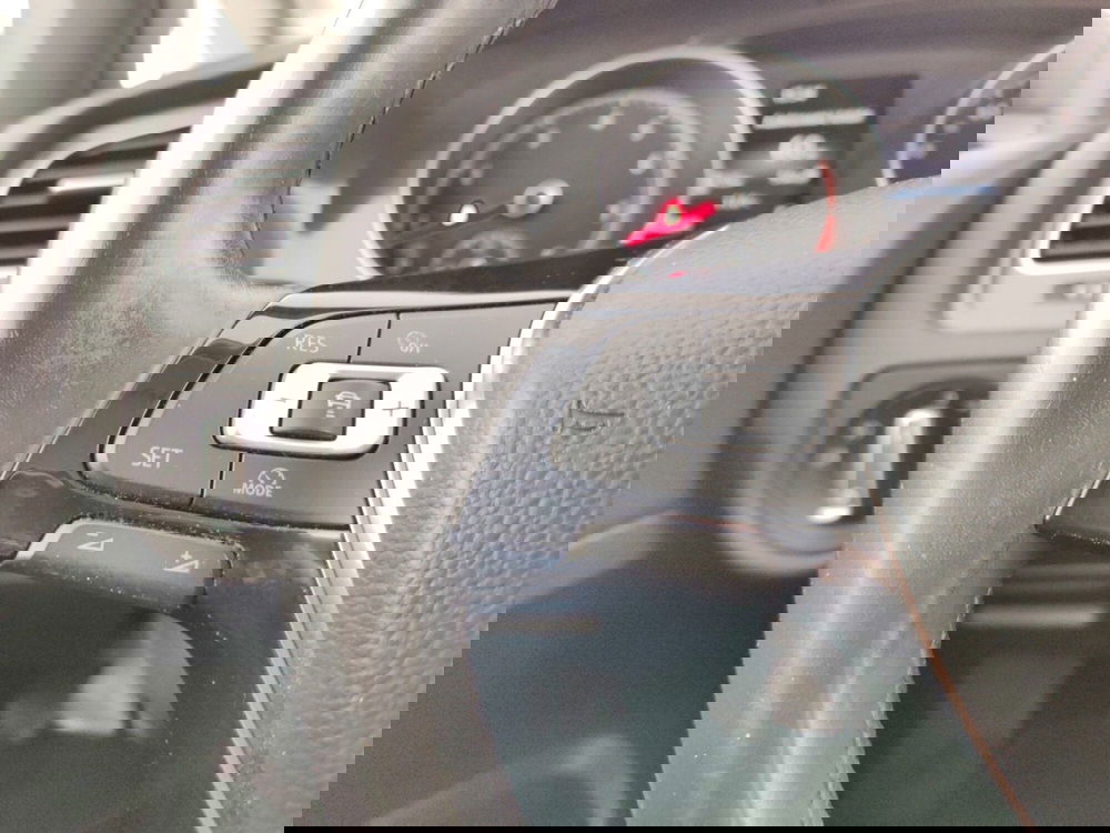 Volkswagen Golf usata a Massa-Carrara (14)