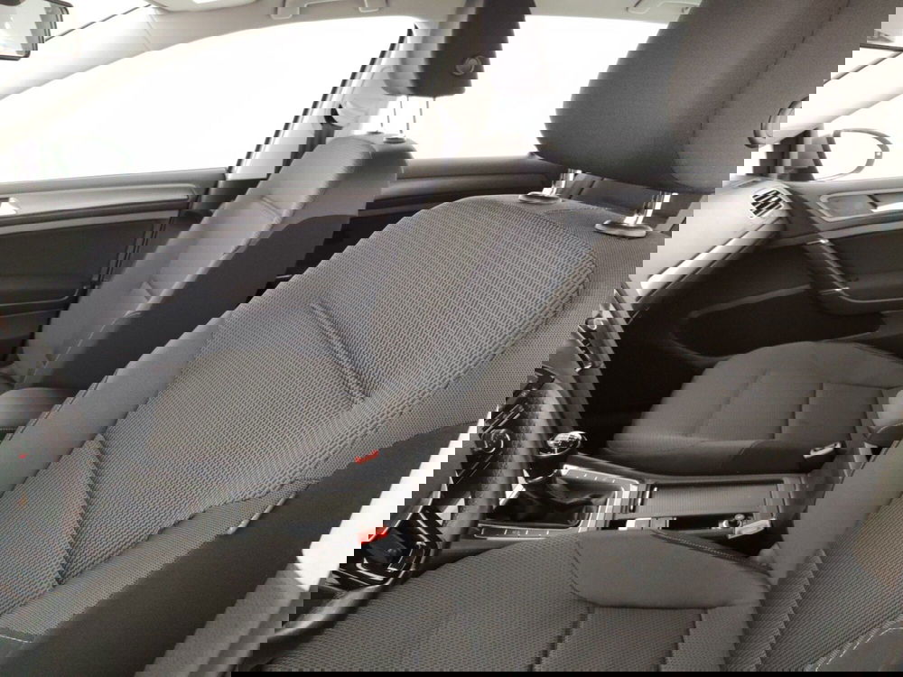 Volkswagen Golf usata a Massa-Carrara (9)