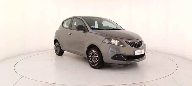 Lancia Ypsilon usata a Treviso (3)
