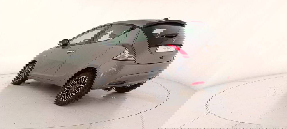 Lancia Ypsilon usata a Treviso (4)