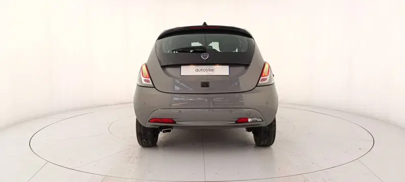 Lancia Ypsilon usata a Treviso (5)