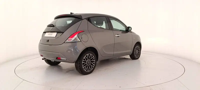 Lancia Ypsilon usata a Treviso (6)