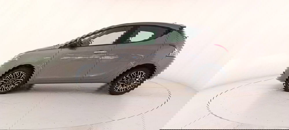 Lancia Ypsilon usata a Treviso (8)