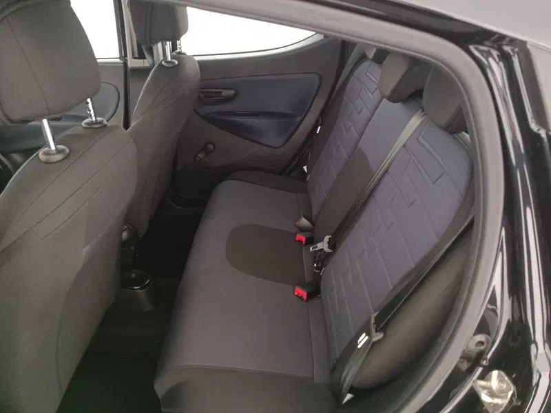 Lancia Ypsilon usata a Treviso (12)