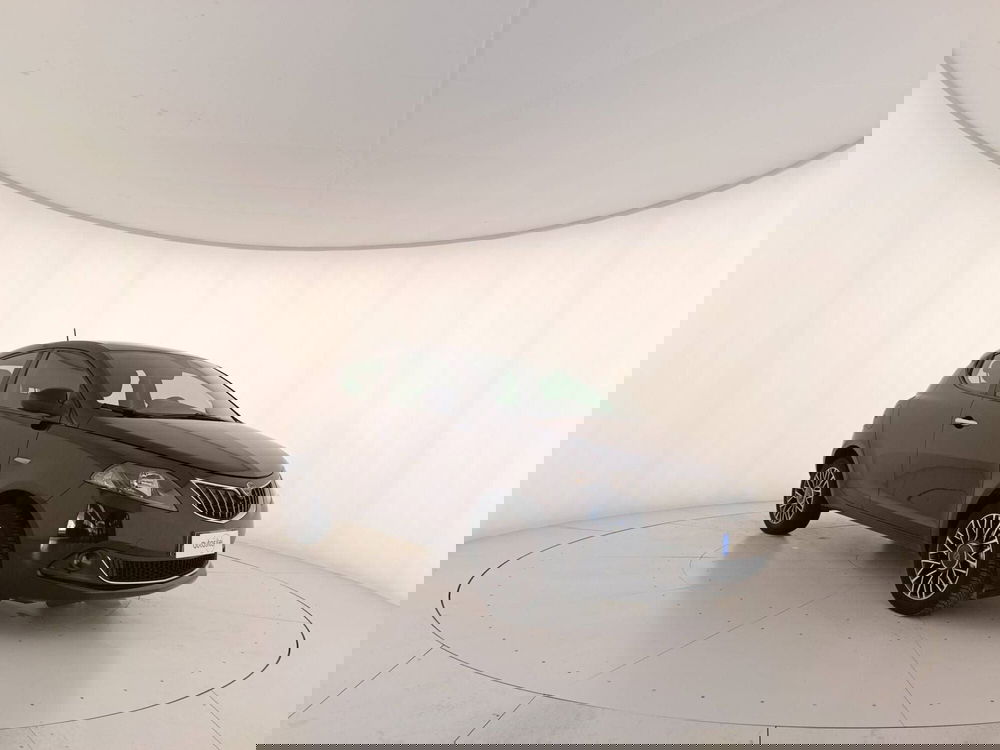 Lancia Ypsilon usata a Treviso (3)