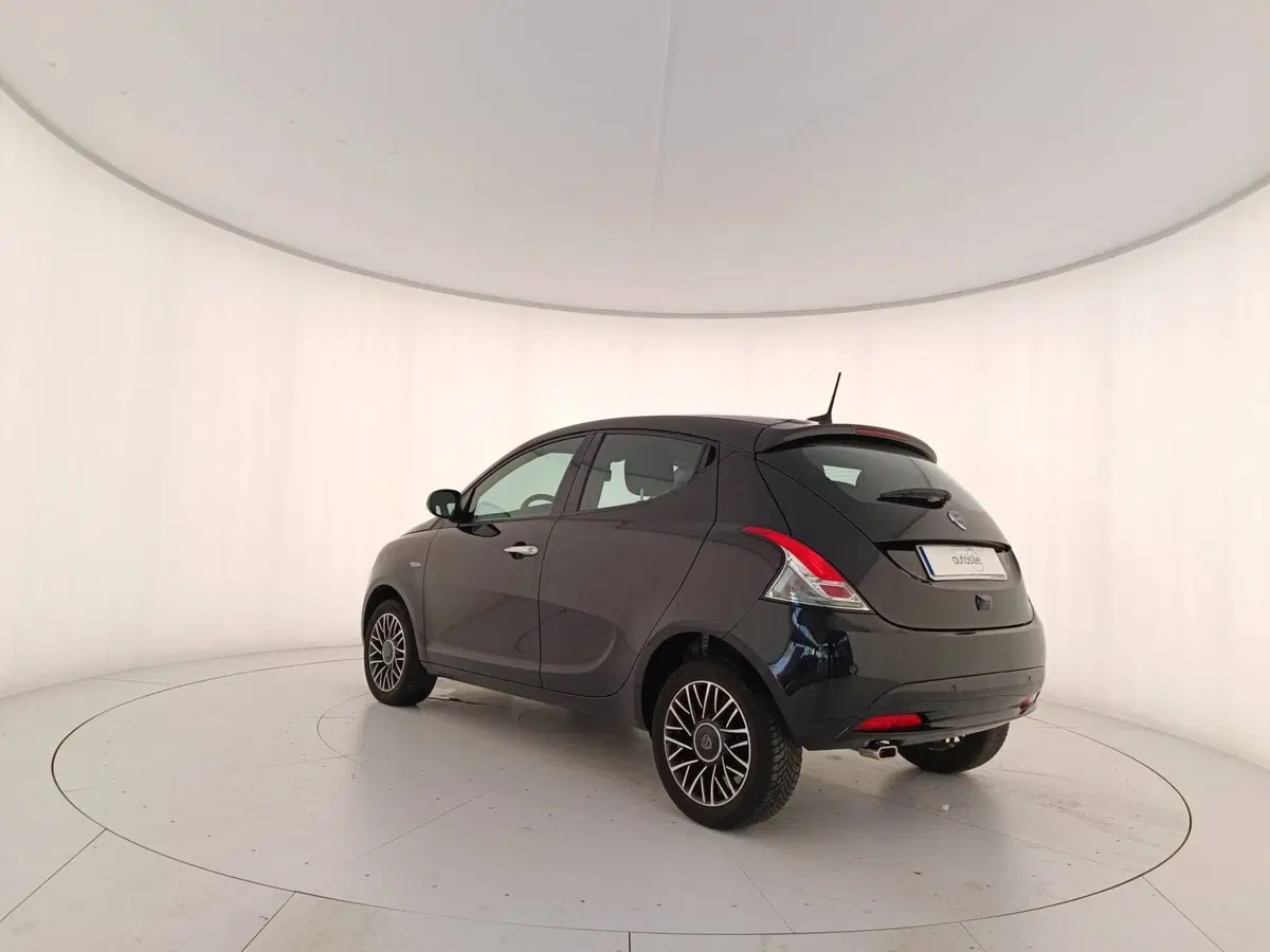 Lancia Ypsilon usata a Treviso (4)