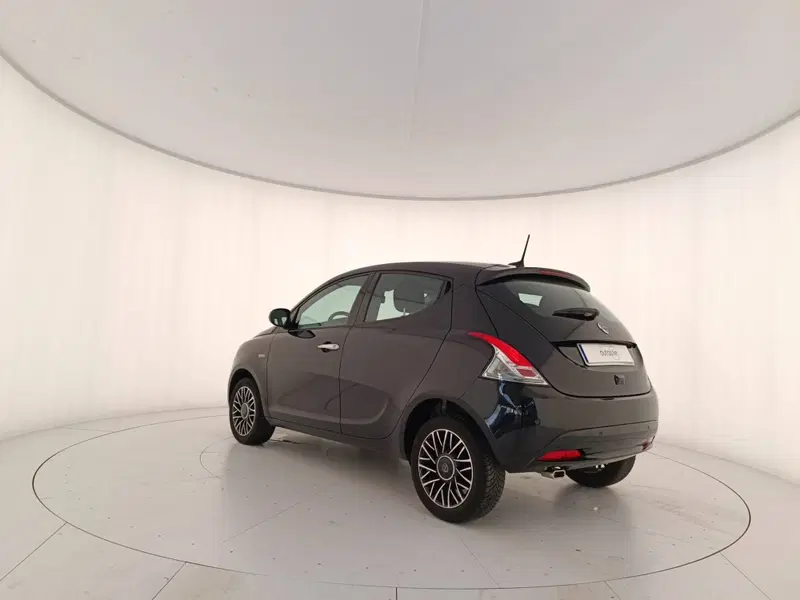 Lancia Ypsilon usata a Treviso (4)