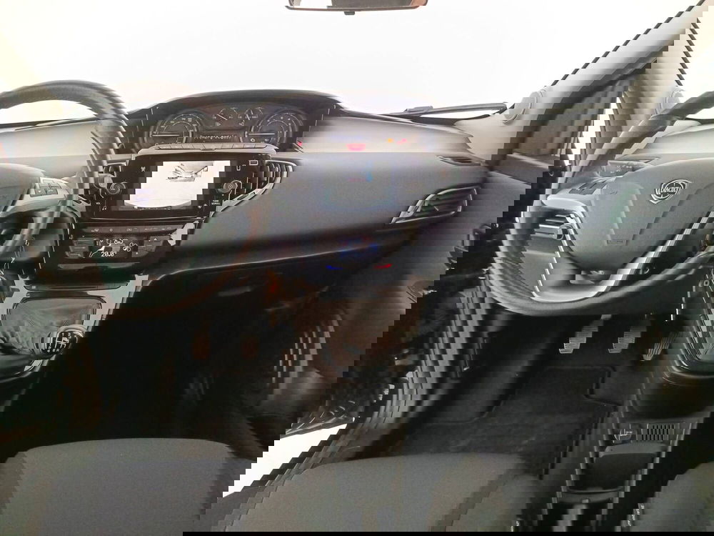 Lancia Ypsilon usata a Treviso (9)