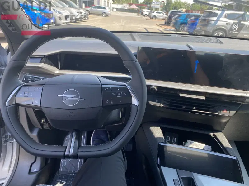 Opel Grandland nuova a Modena (12)