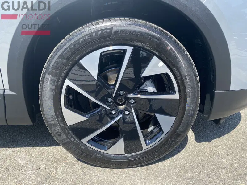 Opel Grandland nuova a Modena (4)