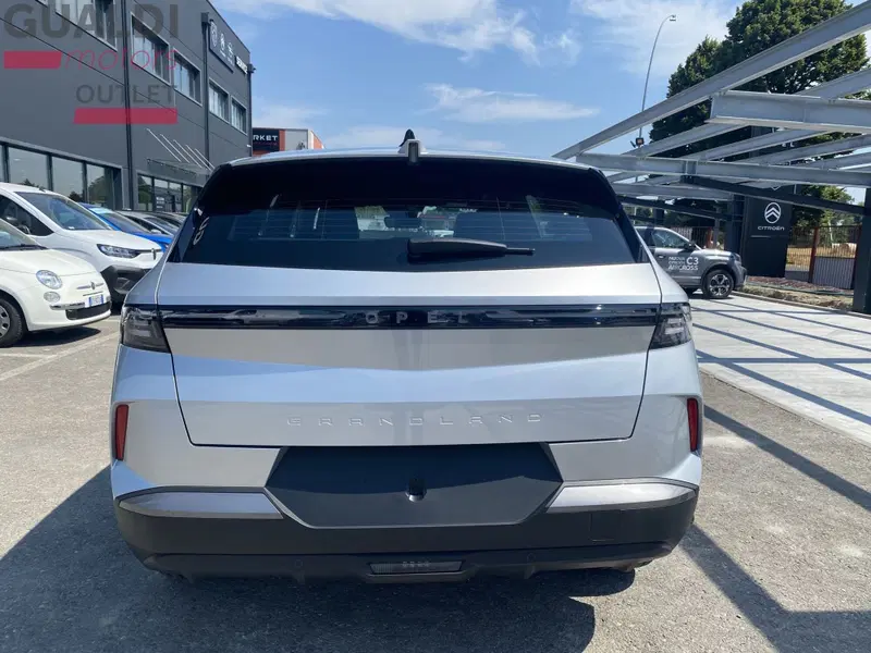 Opel Grandland nuova a Modena (7)