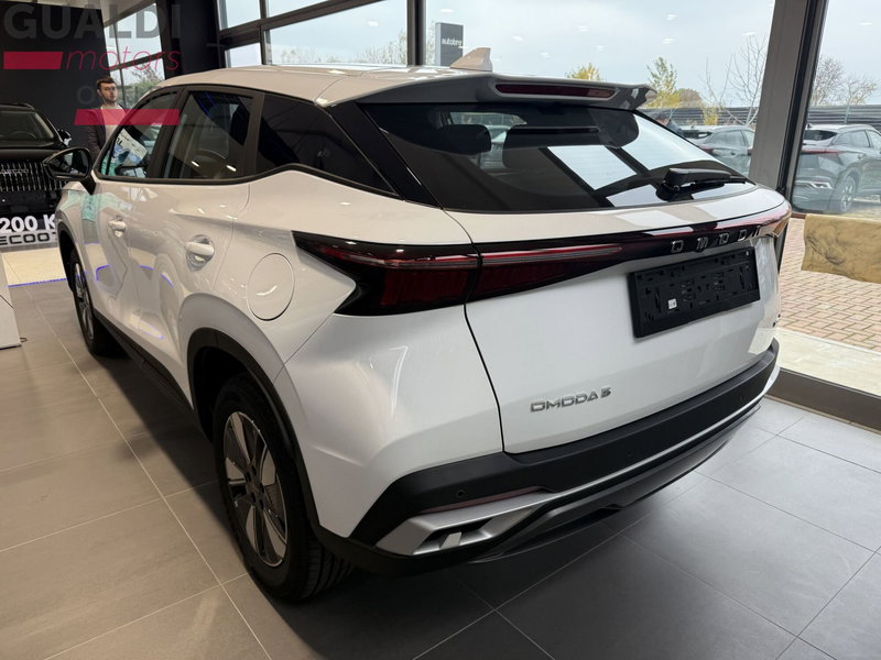 Omoda Omoda 5 SHS-H nuova a Modena (8)