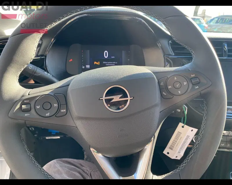 Opel Corsa nuova a Modena (20)