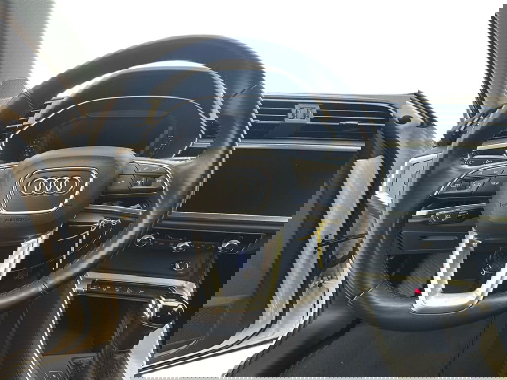 Audi Q3 Sportback usata a Caserta (11)