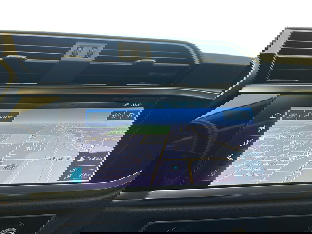 Audi Q3 Sportback usata a Caserta (15)