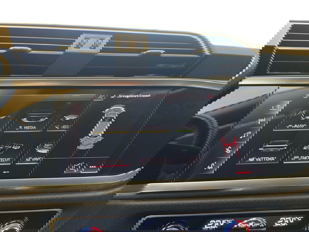 Audi Q3 Sportback usata a Caserta (16)